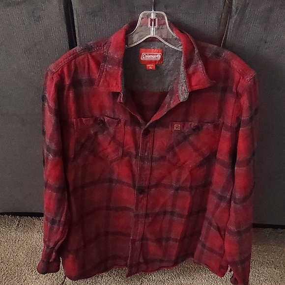 Coleman Men's flannel shirt, X-large, red, black and grey. Excellent, like new - Picture 4 of 7